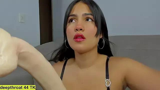 Hanathompson__0 from StripChat