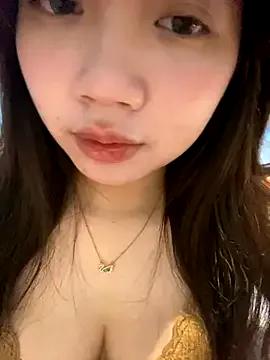 Hanna230 from StripChat is Freechat