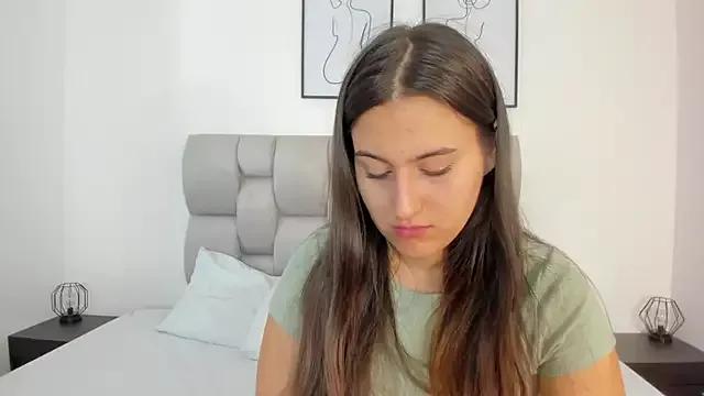 Hanna_Evans__ from StripChat