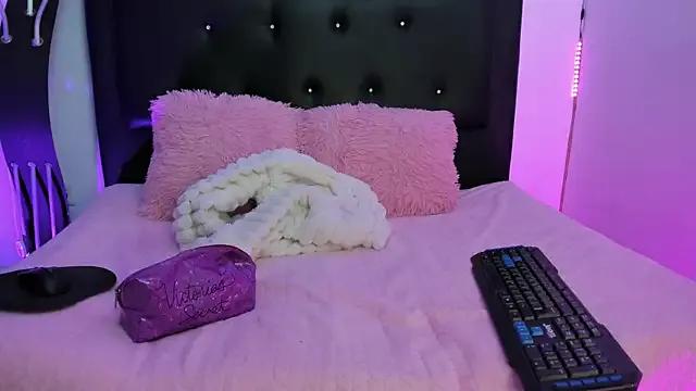 Try our streaming cams variety and talk on a personal level with our adorable girls streamers, showing off their bountiful shapes and dildos.