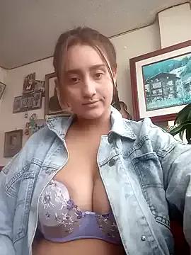 hanna_sky1 from StripChat