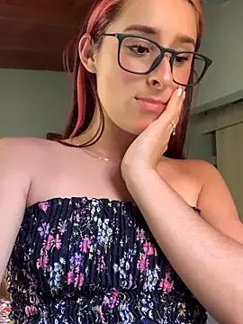 hannaa_brown from StripChat