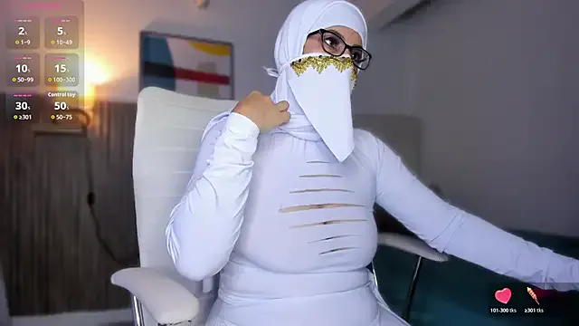 Hannaa_Dolly from StripChat is Freechat