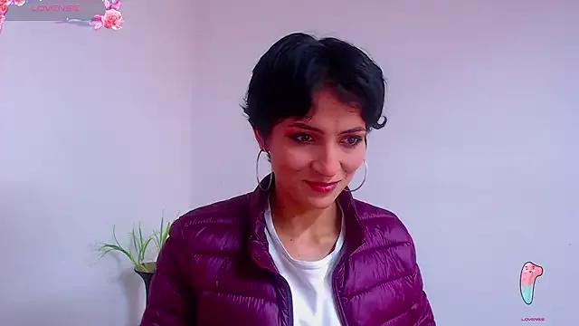 Hannaaaa__ from StripChat