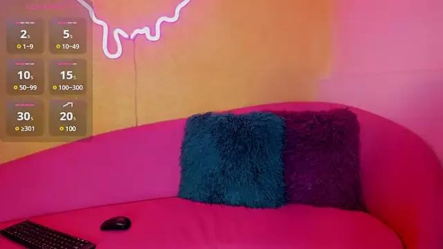 Try our streaming cams variety and talk on a personal level with our adorable girls streamers, showing off their bountiful shapes and dildos.