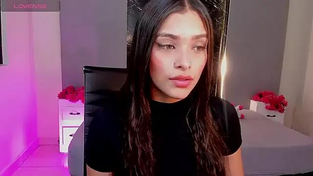 Hannacooper3 from StripChat
