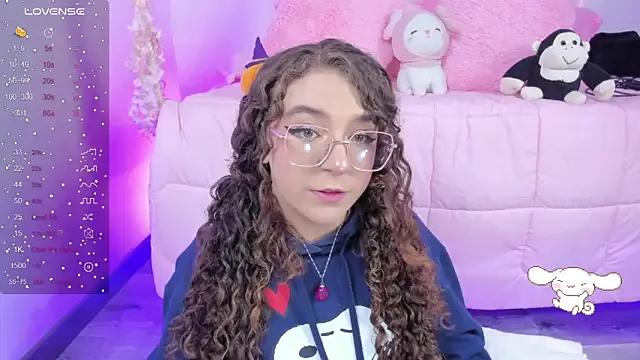 hannacutegod from StripChat