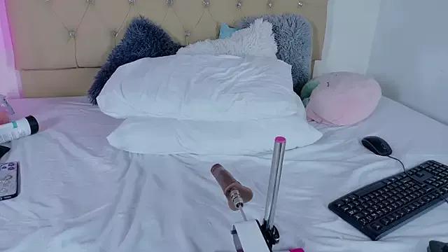 Try our streaming cams variety and talk on a personal level with our adorable girls streamers, showing off their bountiful shapes and dildos.