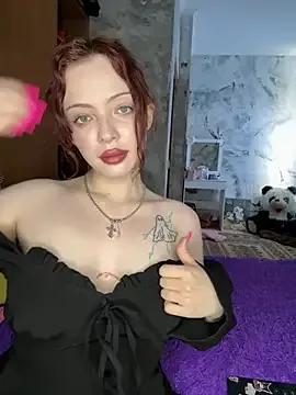 Hannah_xBaby from StripChat