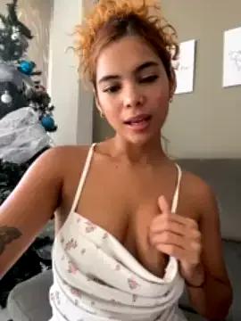 HannahEvanss from StripChat