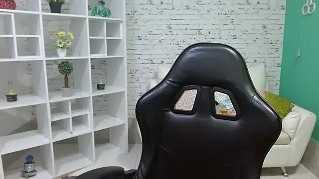 Try our streaming cams variety and talk on a personal level with our adorable girls streamers, showing off their bountiful shapes and dildos.
