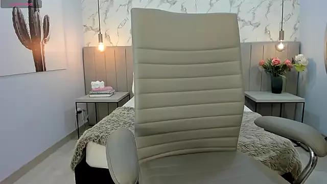 HannaJhonnes from StripChat is Freechat