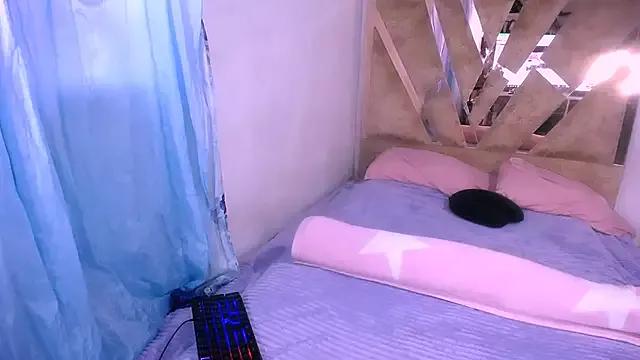 hannamour from StripChat