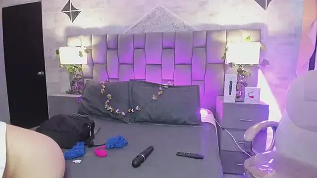 Try our streaming cams variety and talk on a personal level with our adorable girls streamers, showing off their bountiful shapes and dildos.