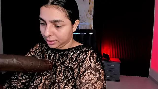 Hannasscott from StripChat is Freechat