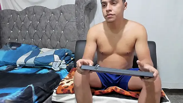 HannayAxel on StripChat 