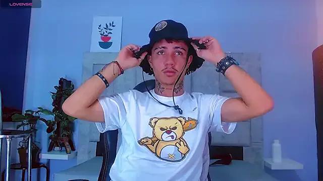 HannibalLester from StripChat