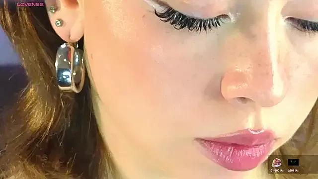 Hanny_babyy from StripChat