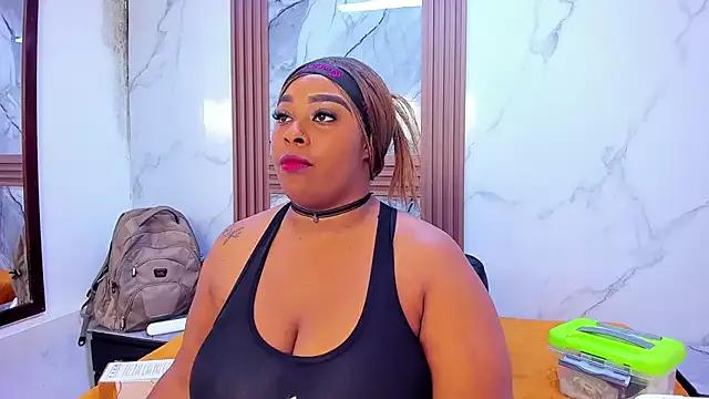 HannyMansonh from StripChat