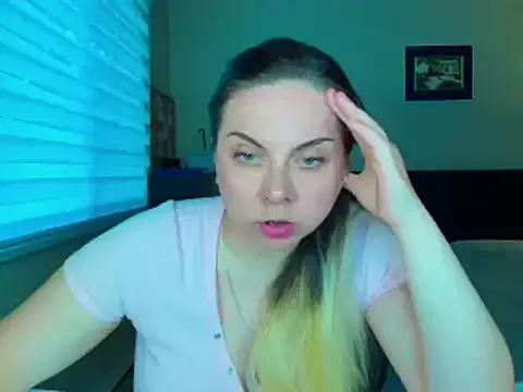 HappyIva from StripChat