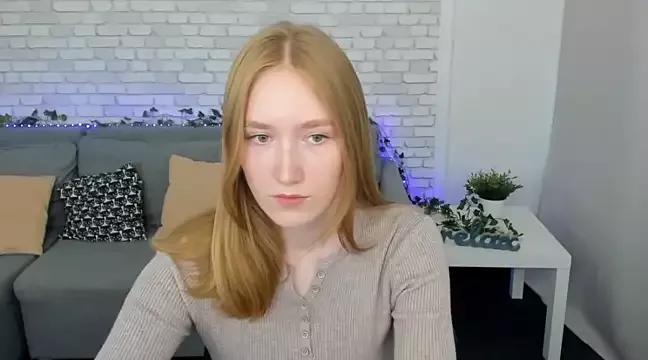 HappyTina from StripChat