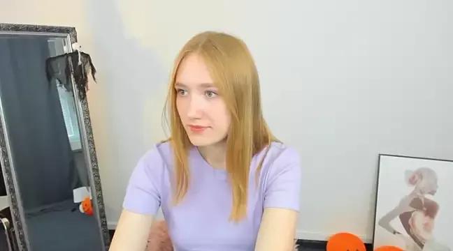 HappyTina from StripChat