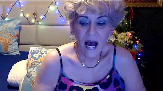 HappyWomanOn from StripChat