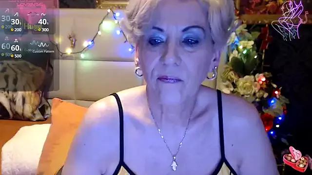 HappyWomanOn from StripChat