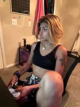 Harley_cams from StripChat is Freechat