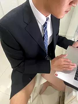 harrylouis1357 from StripChat