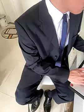harrylouis1357 from StripChat
