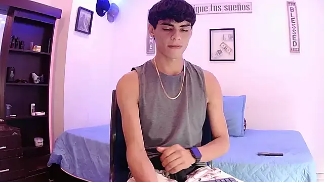 harrytomson_1 on StripChat 