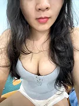 Hatrang0103 from StripChat is Freechat