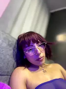 Hecate-Eris from StripChat is Freechat