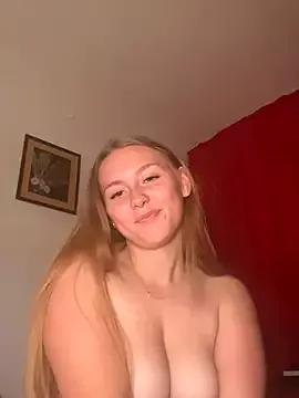 HeiligeJulia from StripChat is Freechat