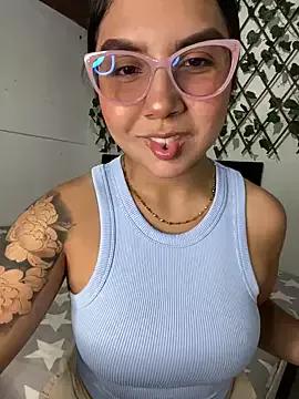 HeillyStone from StripChat is Freechat
