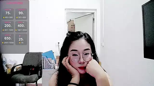 Helen-6 from StripChat
