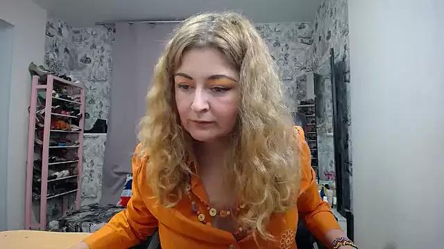 Helen1974 from StripChat