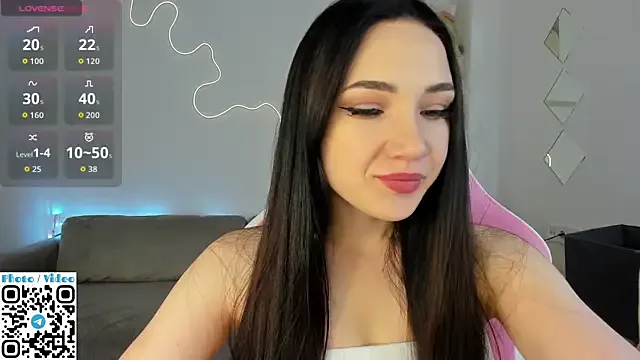 Helen_Spark on StripChat 