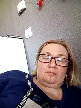 HelenaGlossX from StripChat
