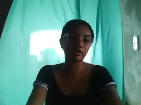 Helenaml23 from StripChat