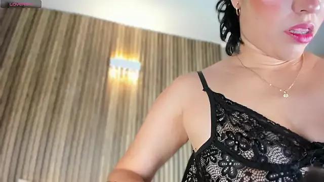 HelenaRoos from StripChat