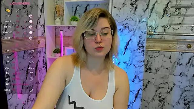 HelenHartt from StripChat