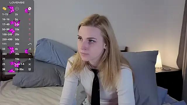 HelenMartines from StripChat