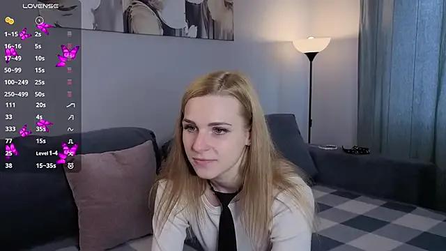 Try our streaming cams variety and talk on a personal level with our adorable girls streamers, showing off their bountiful shapes and dildos.