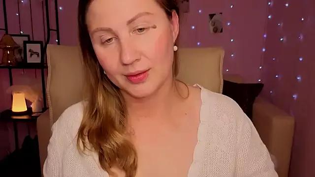 Helens_love from StripChat