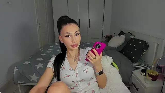 HelenShawn from StripChat