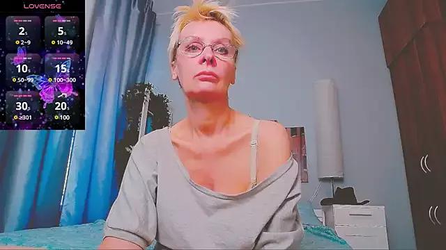 HelgaHimmell from StripChat is Freechat