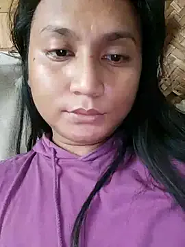 hella_queen on StripChat 