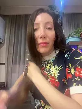 HellaryTourent from StripChat